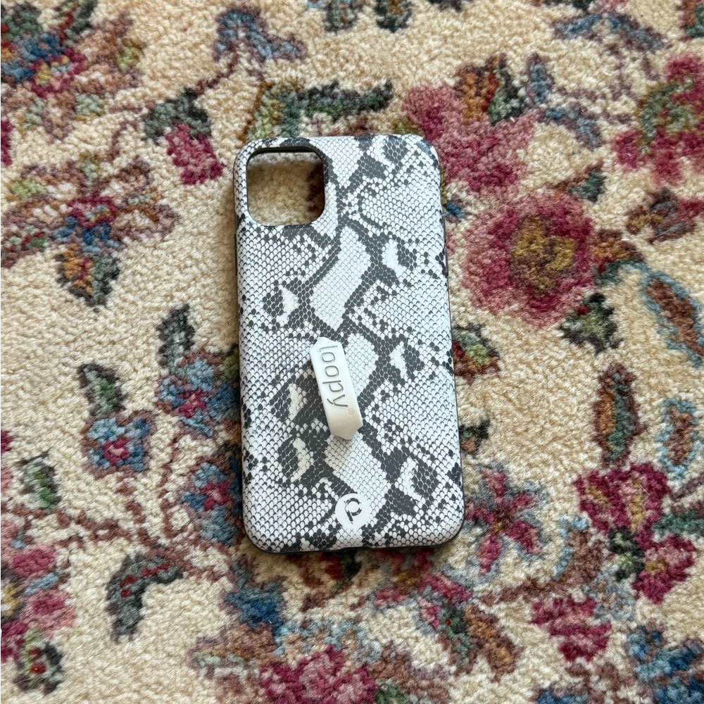 Loopy Case Snake Print Phone Case - Black and White 11 Pro Max
